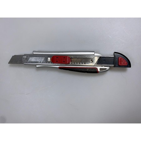 Rooks Nożyk Do Tapet Łamane Ostrze 18Mm